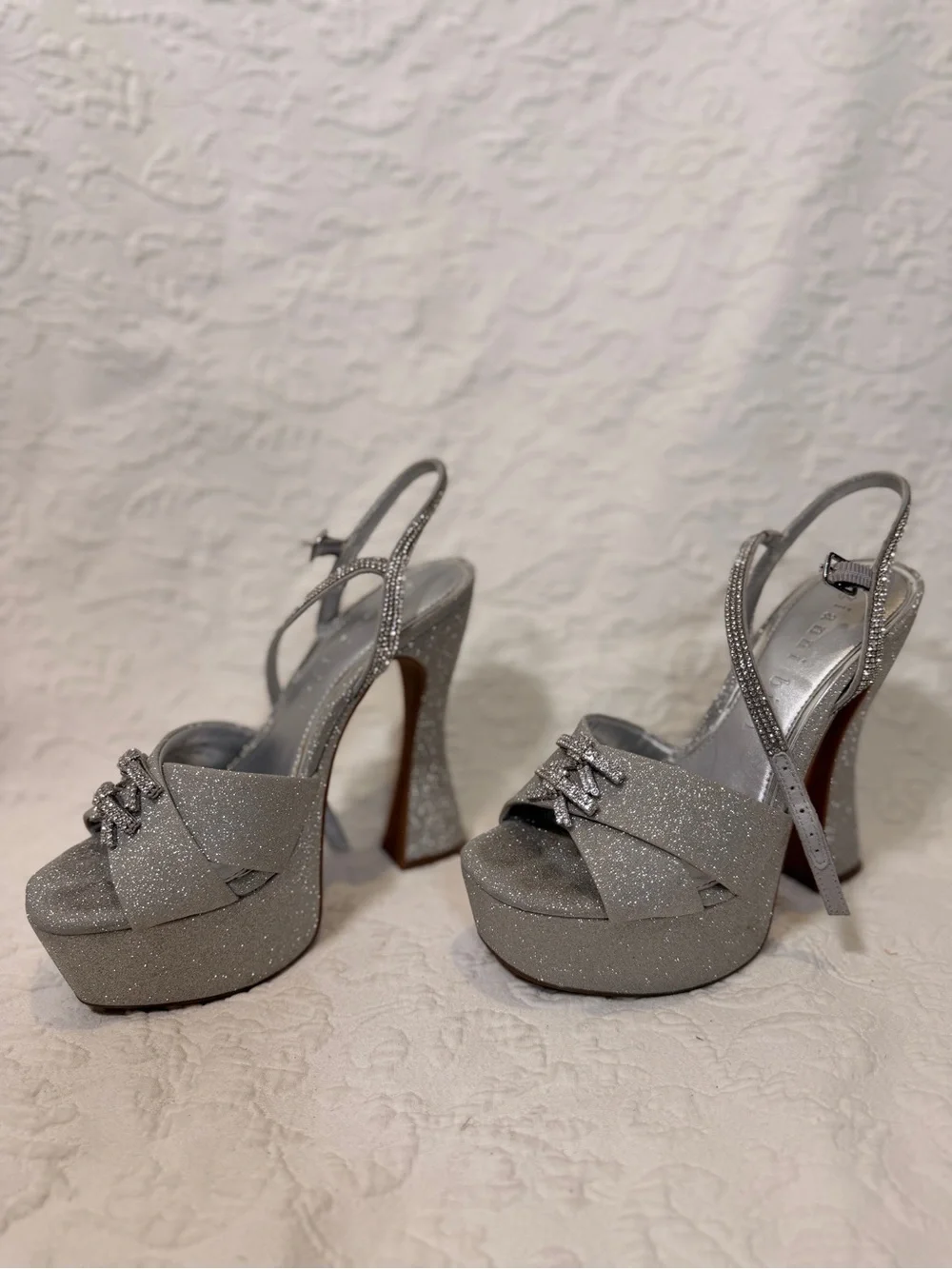 Gianni Bini Silver Glitter Platform Peep-Toe Slingbacks